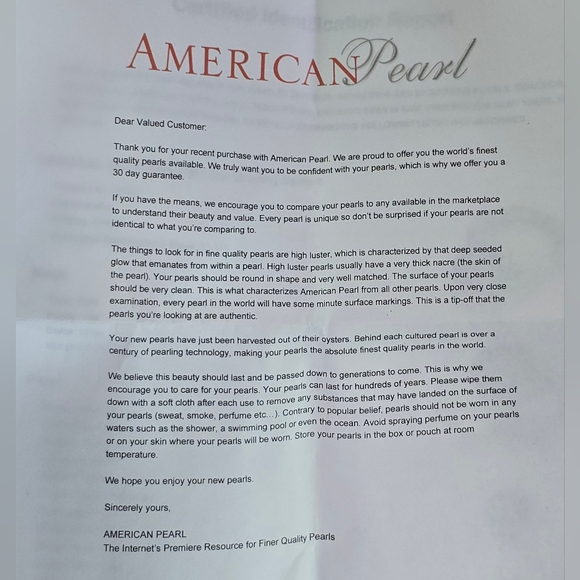 Tahitian Green Pearl with a Ruby on a White Gold Band - Picture 7 of 9